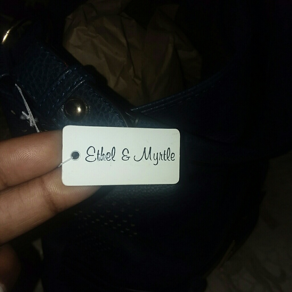Purse - Picture 4 of 6